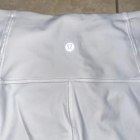 LULULEMON - White Leggings with Mesh Detail Size 4 - Picture 6 of 7